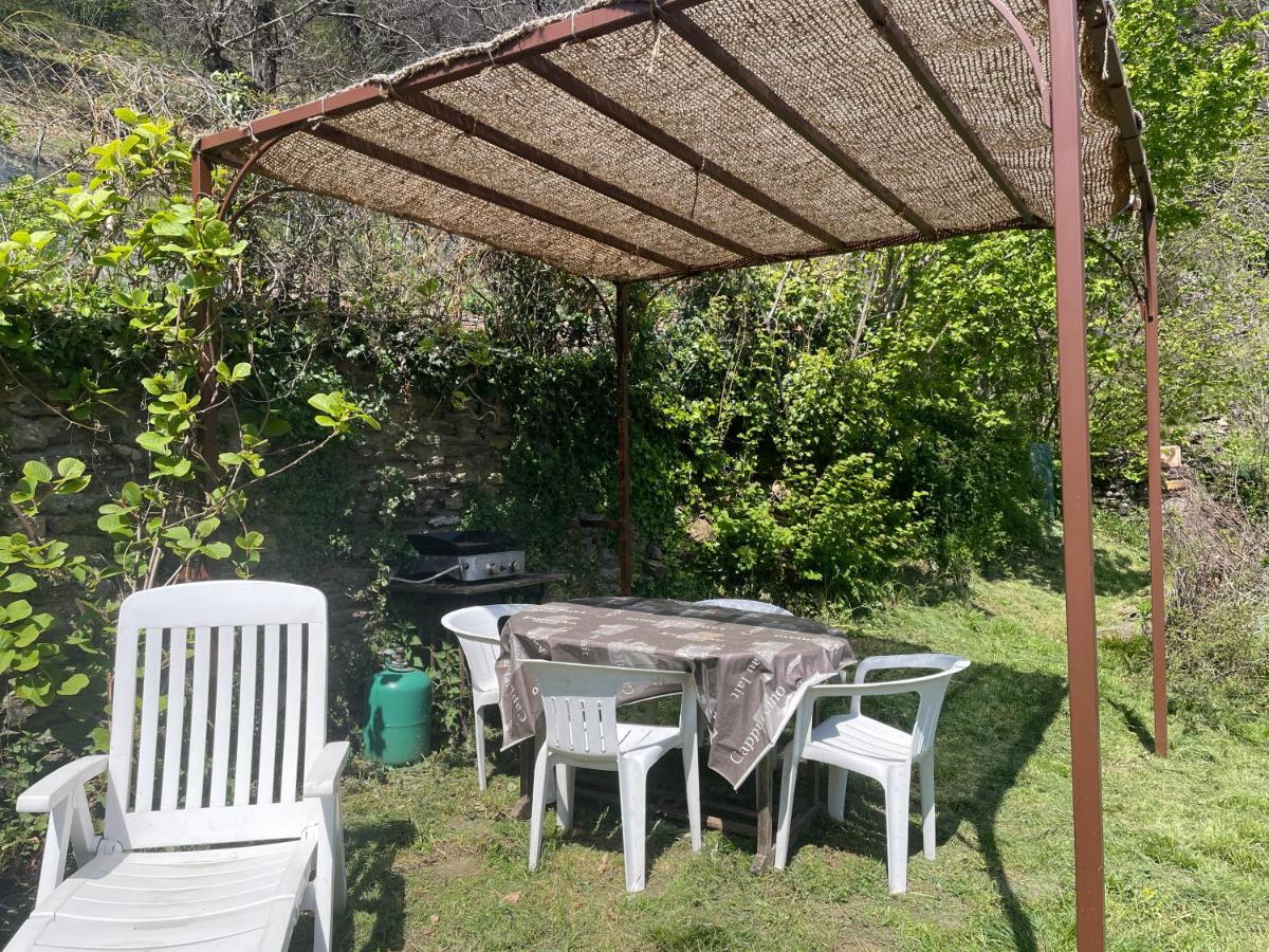 Charmant Petit Gite Au Coeur De L'Ardeche Saint-Melany المظهر الخارجي الصورة